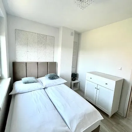 Kolejowa 28 Ustronie Morskie