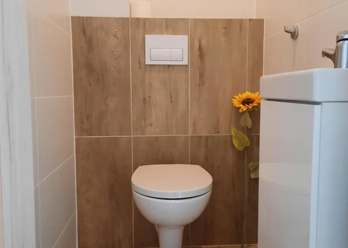 Apartment Kolejowa 28 *